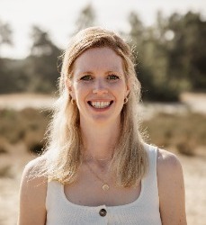 Dr. Faes Jolien